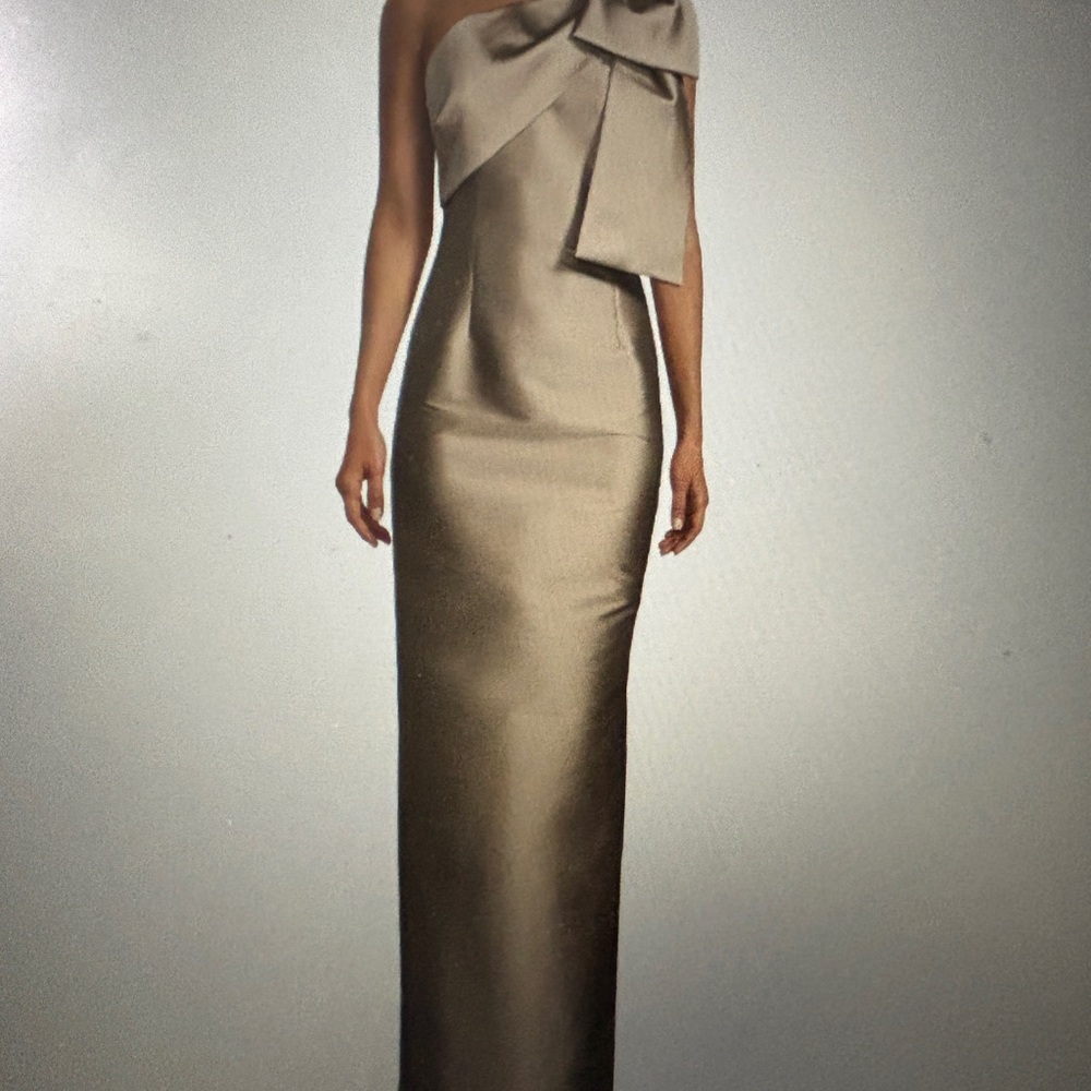 Sachin & Babi one shoulder evening gown. New with tags size 4